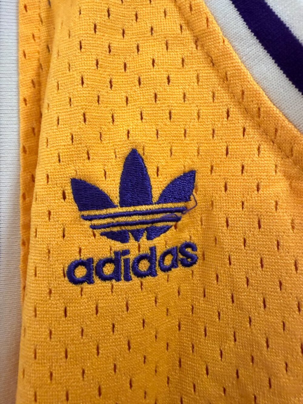 Adidas Kobe Bryant #8 Lakers Hardwood Classics Jersey XL +2 - Picture 10 of 16